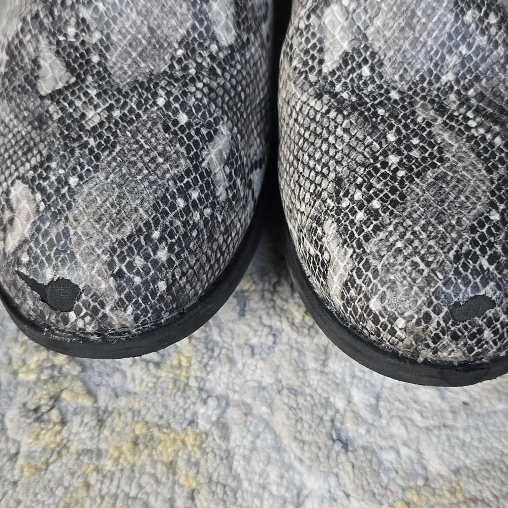 Cat & Jack Snakeskin Ankle Boots - Black and Gray